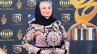 تیپ جنجالی مریم کاویانی در جشن حافظ