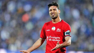  تصاویر حرکت دیده نشده شجاع موقع فحاشی شدید به باقری و پیروانی + فیلم