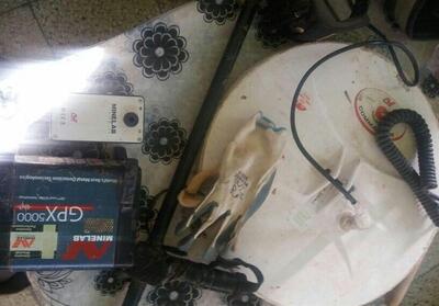 دستگیری گنج‌یاب غیرمجاز در حین حفاری در فیروزکوه - تسنیم