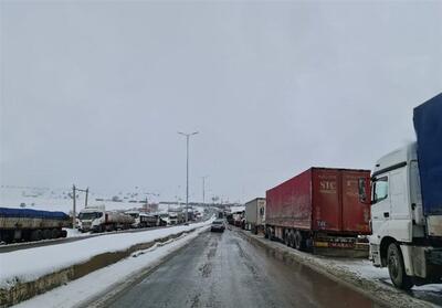 گفت‌وگو|بارش برف و چالش زیرساختی در اسلام‌قلعه/توقف موقت جریان تجارت از دوغارون - تسنیم