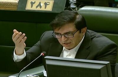 نماینده لرستان: با این گرانی‌ها چگونه شب یلدا را به مردم تبریک بگوییم؟