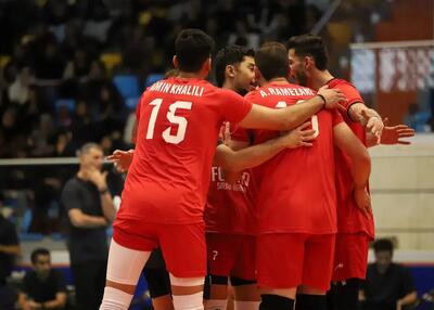 قهرمان ایران حریفش را قورت داد و صدرنشین شد