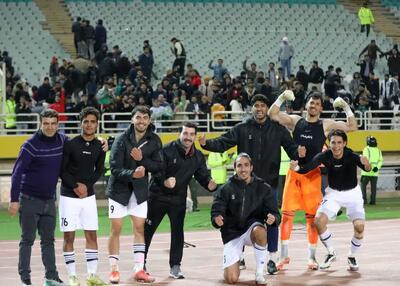 خیبر مقر سپاهان را روی سرش گذاشت! (عکس)