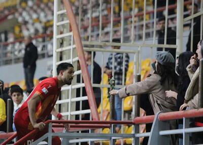 قرار عاشقانه حسین و نیلوفر در فولاد آرنا