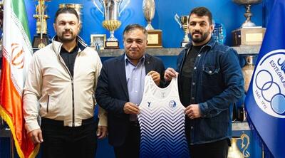 دلیل غیبت حسن یزدانی در جشن استقلال فاش شد