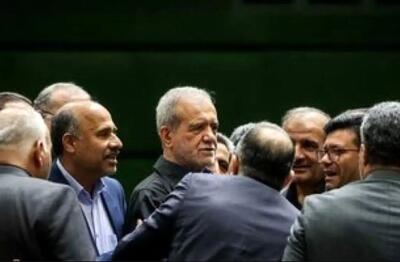 جلسه شبانه و جنجالی نمایندگان برای برکناری وزرا