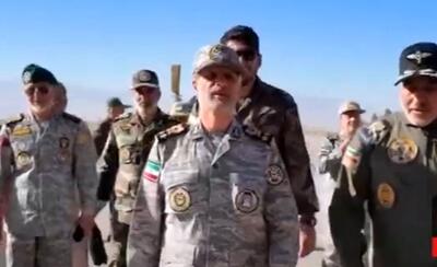 فرمانده کل ارتش با یک بالگرد بازآماده شده پرواز کرد