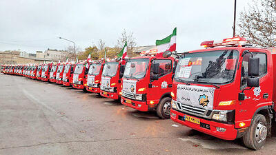 تحویل 37 دستگاه ماشین‌آلات آتش‌نشانی به شهرداری‌های خراسان رضوی
