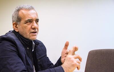 پزشکیان اشک استاد دانشگاه اصفهان را درآورد! + فیلم