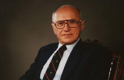 منتظر انتخاب شدن سیاستمداران درست نمانید