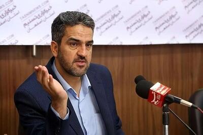  بخشی، نماینده مجلس: وزیر اقتصاد و رئیس بانک مرکزی درباره علت افزایش قیمت ارز گفتند صادرات نسبت به دوره هشت ماهه کاهش پیدا کرده؛ یعنی صادرات غیر نفتی از حدود ۳۲ میلیارد دلار، به ۲۷ میلیارد دلار رسیده؛ صادرات نفتی و میعانات گازی نیز حدود ۹ میلیارد دلار کسری دارد