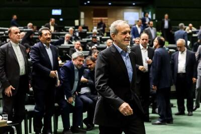 دلخوش، نماینده: پزشکیان و تیم اقتصادی دولت فردا به مجلس می‌روند  ⁨