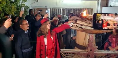  قصه‌گویی، انار و هندوانه؛ تصاویری از شب یلدا در خانه‌های کردستان عراق