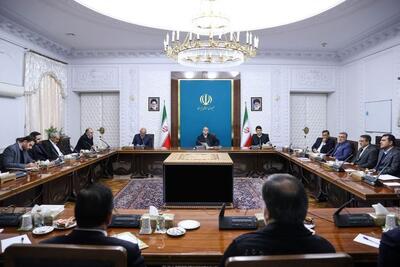 پزشکیان: تکمیل اطلاعات خدمات دستگاه‌های اجرایی، ارتقای امنیت سایبری و پیش‌بینی زیرساخت‌های جایگزین از الزامات تحقق دولت الکترونیک است