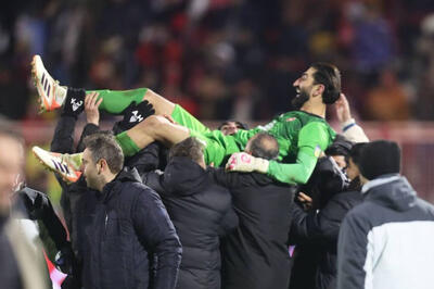 گلر تراکتور پیگیر وضعیت پنجره نقل و انتقالاتی آبی‌ها!