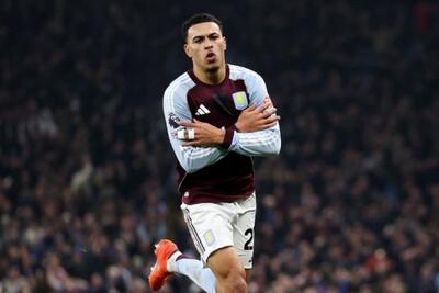 ستاره استون ویلا: هیچ تیمی بزرگ‌تر از منچستر یونایتد نیست