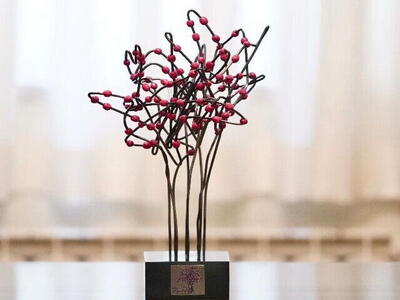 فراخوان هشتمین دوره جایزه «ارغوان» با موضوع «فردا» منتشر شد