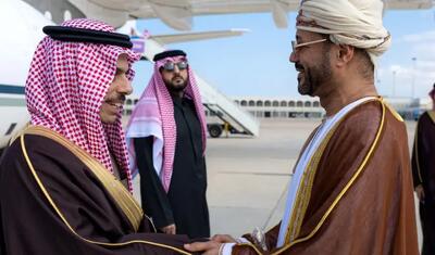  بن فرحان وارد مسقط شد