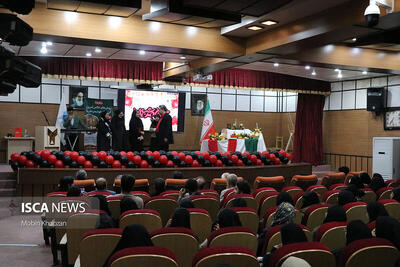  جشن شب یلدا با حضور جمعی از دانشجویان در دانشگاه آزاد یزد برگزار شد