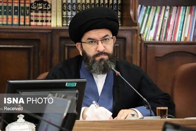  امام جمعه زنجان: مناسبت‌های انقلابی باید از حالت مراسمی و گزارش‌محور خارج شوند