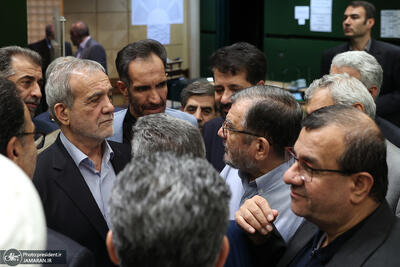  پزشکیان و تیم اقتصادی دولت فردا در مجلس هستند