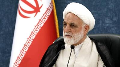 عده‌ای بواسطه رانت، پول‌های فراوان به جیب می‌زنند و برخی با مشکلات روزمره دست و پنجه نرم می‌کنند