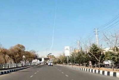  قدرت‌نمایی موشکی ایران در آسمان/ هراس صهیونیست‌ها از رزمایش ایران/ جنگ پیش‌دستانه در پیش است؟/ ویدئو
