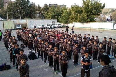 دلیل اصلی افت تحصیلی مشکلات اقتصادی است/ در 15سال گذشته، هم دولت وهم خانواده ها برای تحصیل ، کمتر خرج می کنند