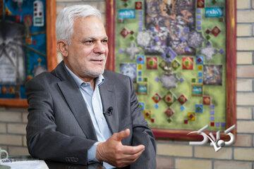 ببینید | ماجرای تذکر گرفتن مرتضی طلایی از فرمانده پلیس وقت/ باید بپذیریم اشتباه هست - مجله اینترنتی کولاک