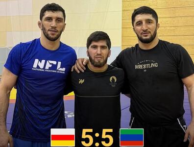 از اقتدار قهرمانان المپیک تا شگفتی سنگین‌وزن‌ها؛ تساوی ۵–۵ در شب کشتی ناب ولادی‌قفقاز