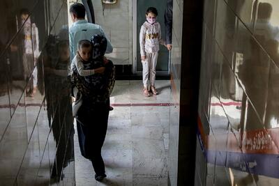 مسئول مرکز ملی آنفلوآنزا: ۳۰ تا ۳۵ درصد مردم به آنفلوآنزا مبتلا شده‌اند/ اپیدمی‌ آنفلوآنزا تا بهمن ماه ادامه دارد