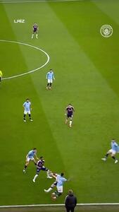 ویدئو: واکنشی دیدنی گواردیولا به بازی چشم‌نواز تیمش - پارس فوتبال