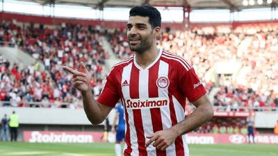 انتقاد رسانه یونانی از مهدی طارمی؛ تمرکز او بیشتر روی پنالتی گرفتن است تا ایجاد موقعیت! - پارس فوتبال