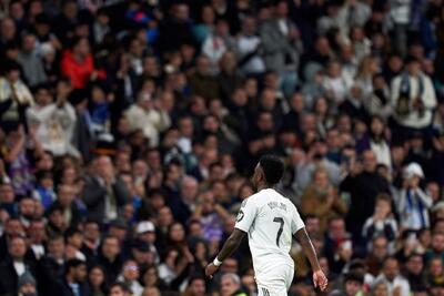 خشم وینیسیوس از سوت‌های هواداران رئال مادرید؛ من چی‌کار کنم؟ لعنتی! / عکس - پارس فوتبال