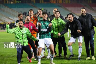 شبی که نسل تازه خیبر تاریخ‌ساز شد/ از پایان سلطه سپاهانی‌ها تا یورش جوانان کم نام‌نشان - پارس فوتبال