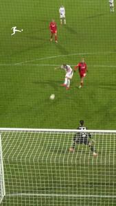 ویدئو: رکوردشکنی مجدد هری کین در بوندس‌لیگا - پارس فوتبال