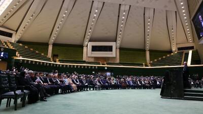 بازی پشت پرده مخالفان دولت در جلسات شبانه نمایندگان!