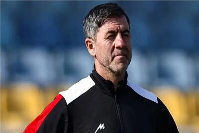 کریم باقری زیر بار شعارهای توهین‌آمیز تراکتوری‌ها؛ سکوتی با سابقه و پاسخ قاطع