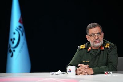 نائینی: دشمنان پس از شکست‌های جنگ ۱۲ روزه، میدان جنگ نظامی را به جنگ شناختی تغییر داده‌اند/ هدف دشمن تضعیف اتحاد ملت ایران است + فیلم