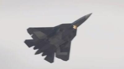 تصاویر پرواز جنگنده روس که ممکن است به ایران بیاید