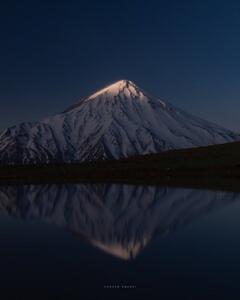 رقص نور خورشید بر قله‌ی دماوند