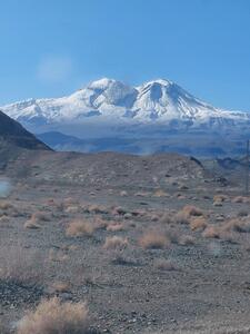 عکس: کوه آتشفشانی تفتان سپیدپوش شد