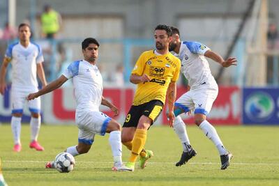 عذرخواهی احسان حاج صفی و امید نورافکن از هواداران سپاهان / عکس