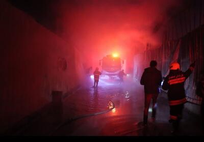 مهار حریق سنگین کارگاه تولید نمد در حاشیه اصفهان - تسنیم