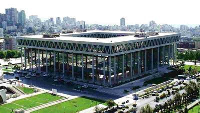 قاضی دیوان عدالت: نه ساترا نه صداوسیما هیچکدام صلاحیت تنظیم‌گری نمایش خانگی را ندارند