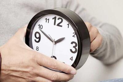 تغییر ساعت کار، مسکنی کوتاه‌مدت بر زخم عمیق اقتصاد است