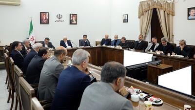 عارف: مطمئن هستم مشکلات اقتصادی حل می‌شود