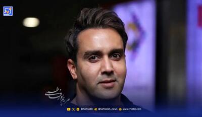  فیلم | آوازخوانی باشکوه پوریا پورسرخ برای همسر و مادرش در شب یلدا