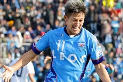 پیرترین بازیکن فوتبال جهان دوباره به مستطیل سبز برمی‌گردد