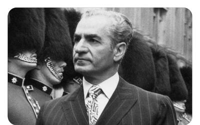 عکس/ سال ۱۳۲۶؛ محمدرضا پهلوی در مراسم عروسی غلامرضا پهلوی و هما اعلم